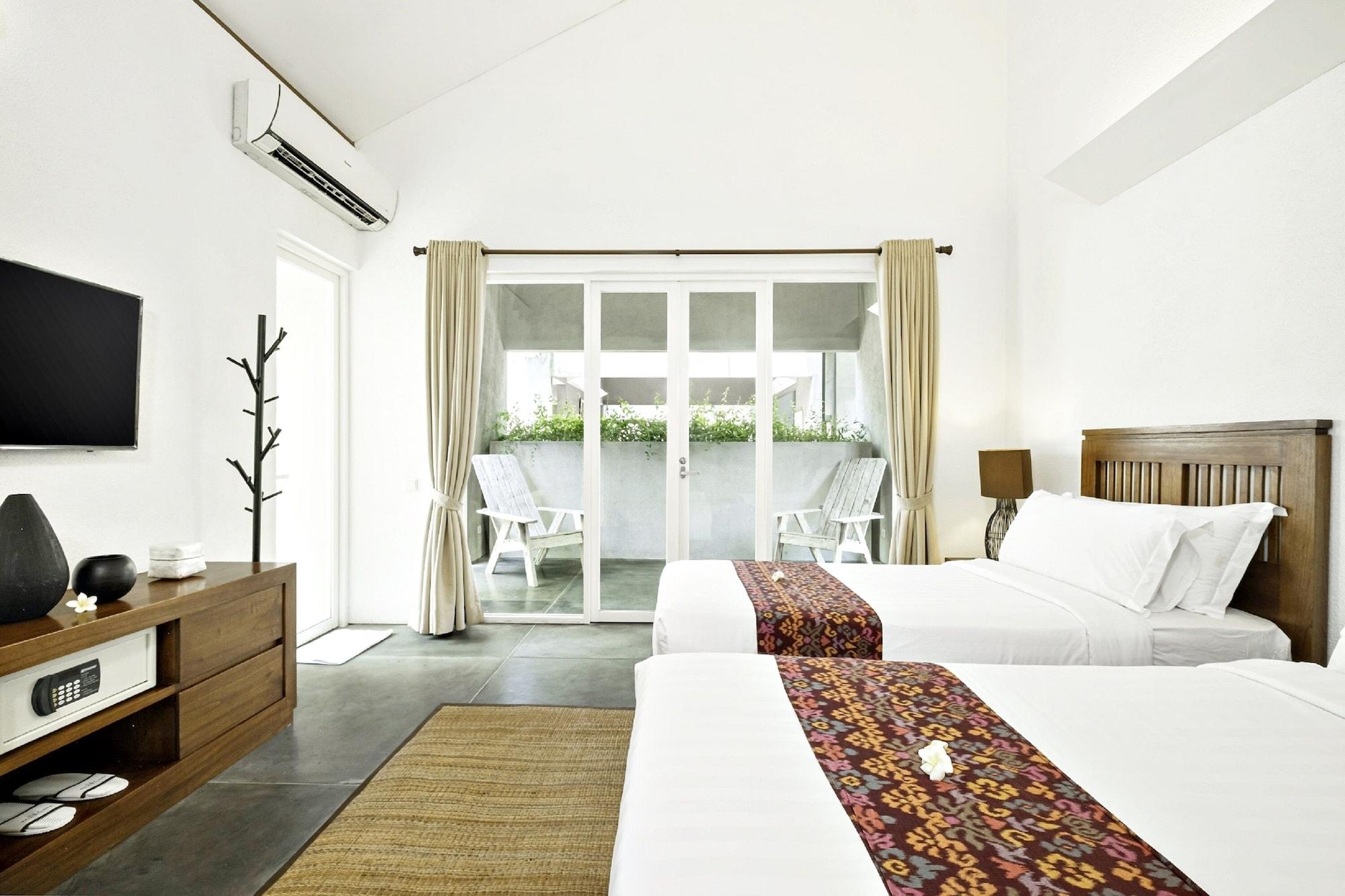 Four-Bedroom Villa Pool