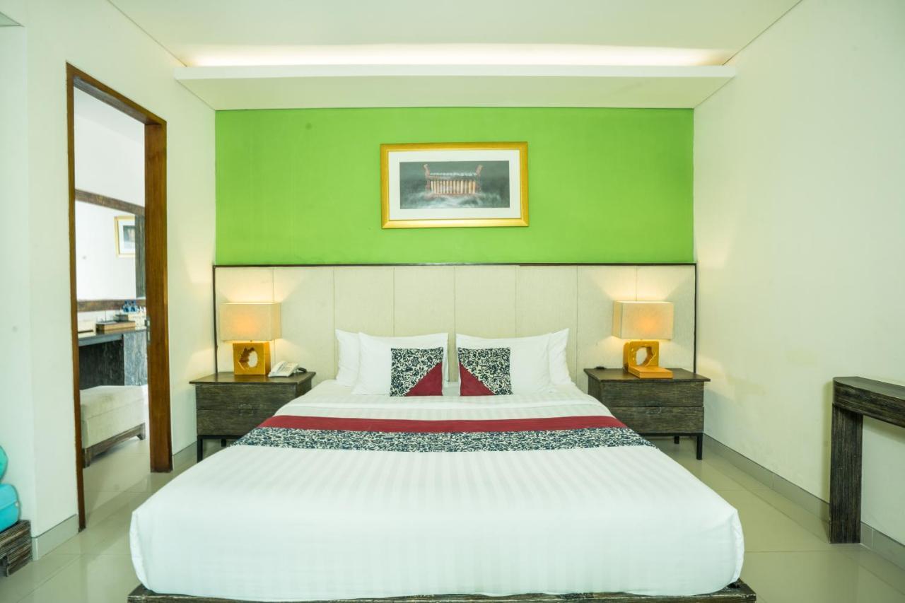 Airport Pick Up at One-Bedroom Pool Villa