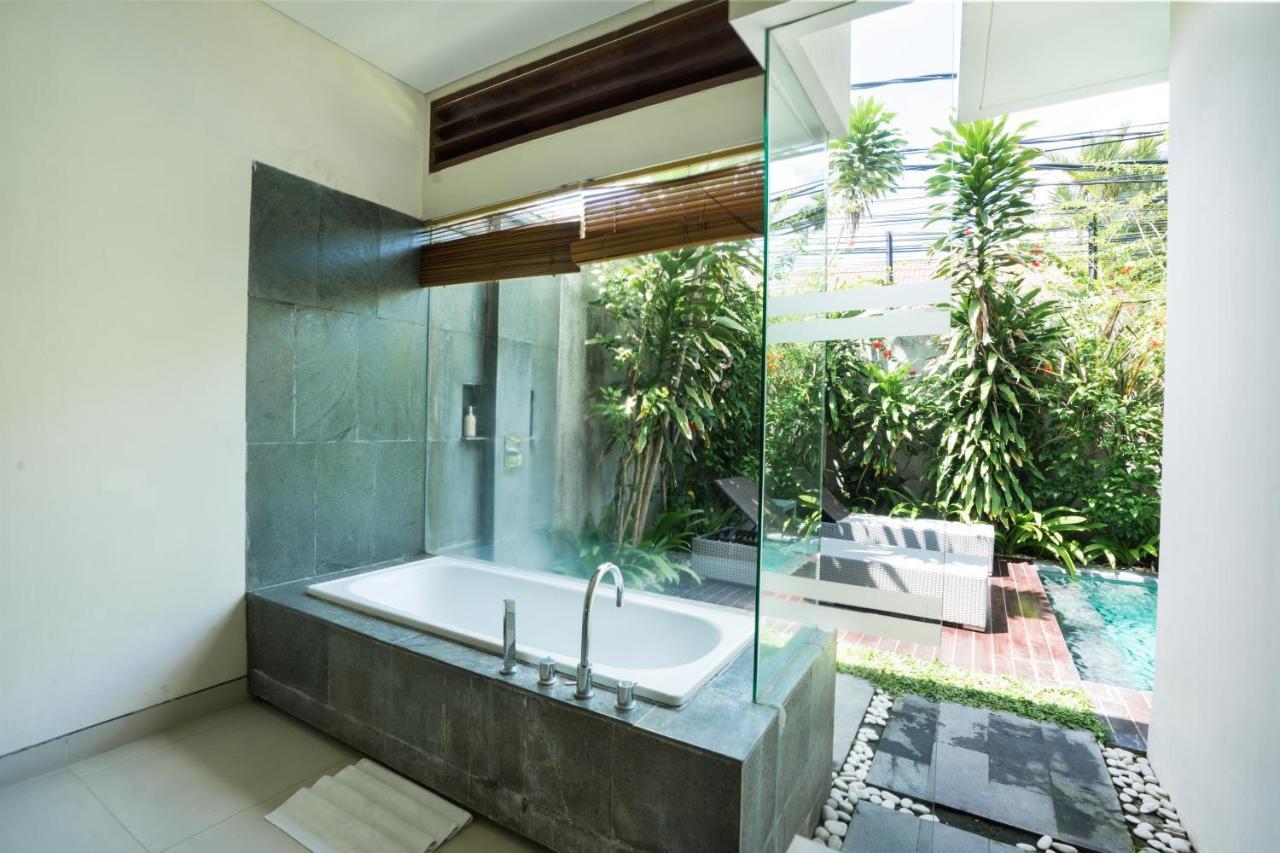 Airport Pick Up at One-Bedroom Pool Villa
