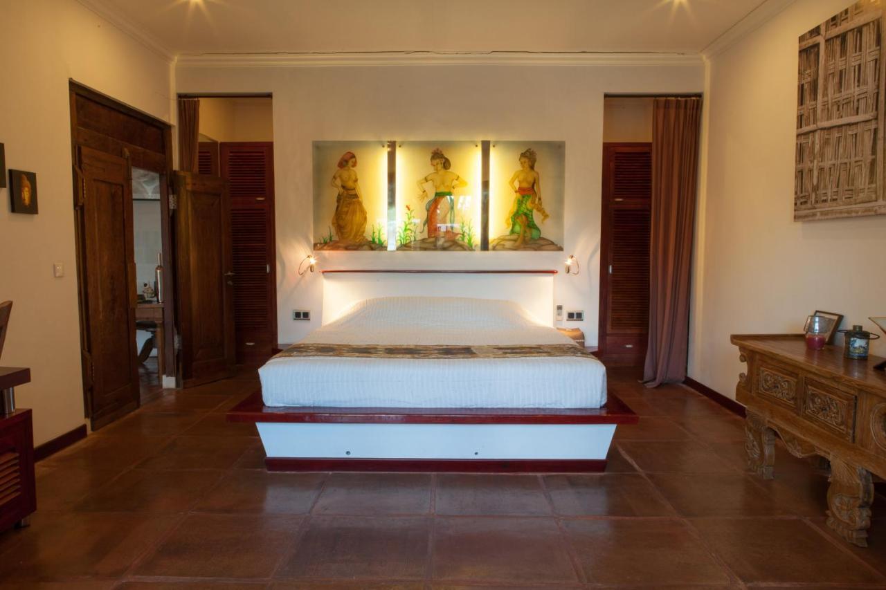 Three Bedrooms Deluxe Villa