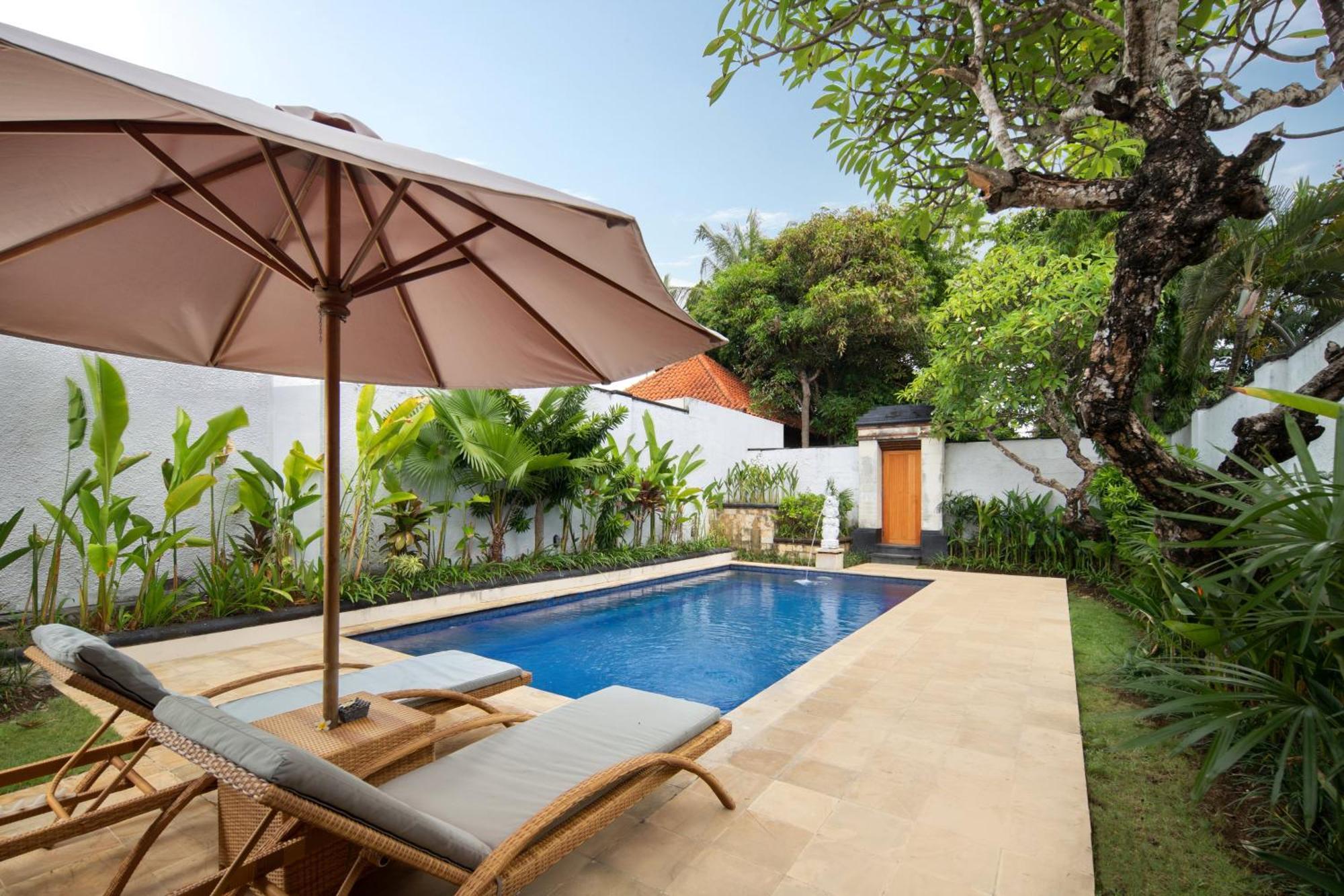 One Bedroom Honeymoon Pool Villa One-Time Minibar