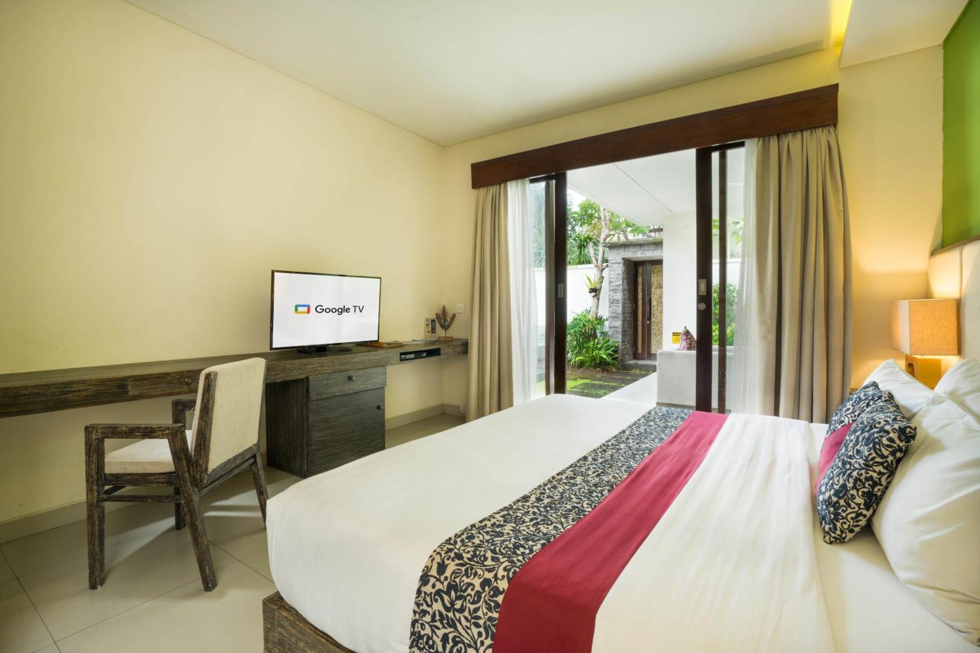 Airport Pick Up at One-Bedroom Pool Villa