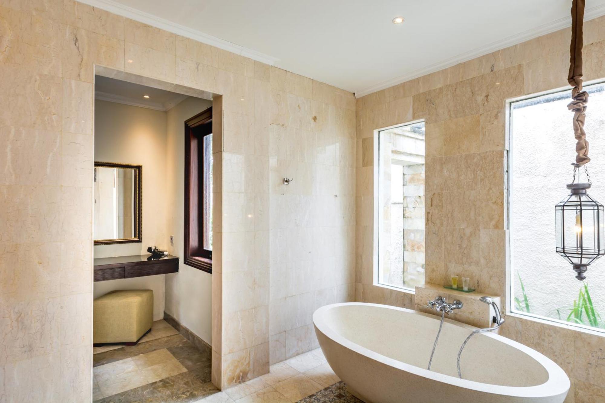 One Bedroom Honeymoon Pool Villa One-Time Minibar
