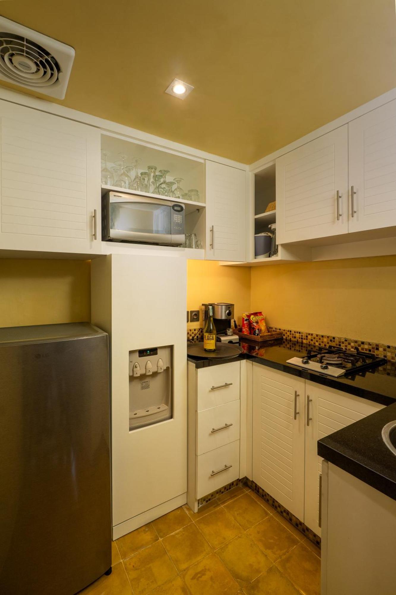 Staycation One Bedroom Villa Airport Pickup