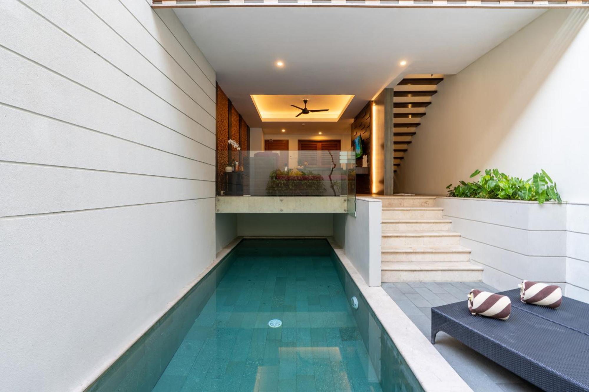 One-Bedroom Villa Private Pool Bathtub