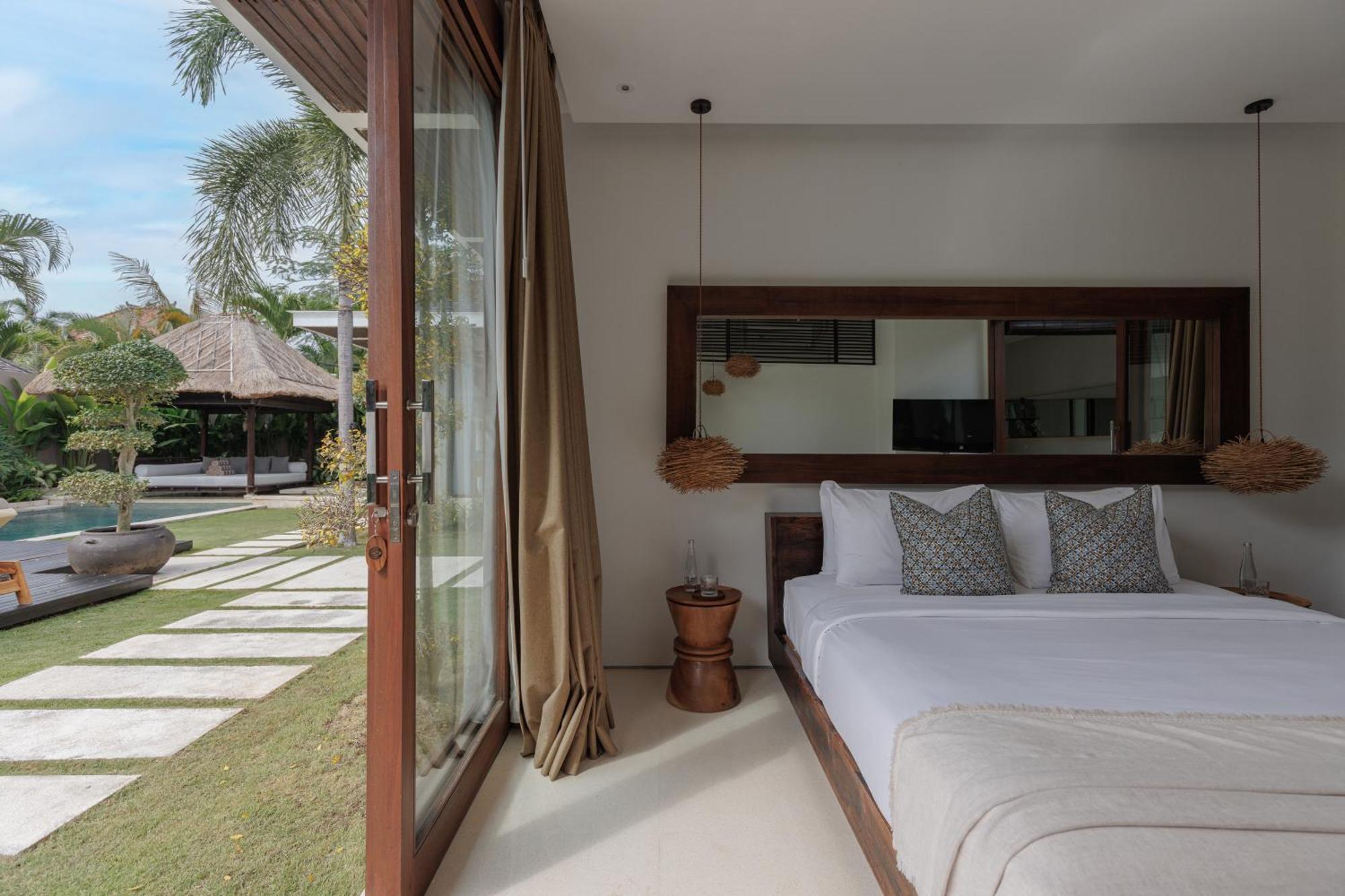 Premium Three-Bedroom Villa Private Pool