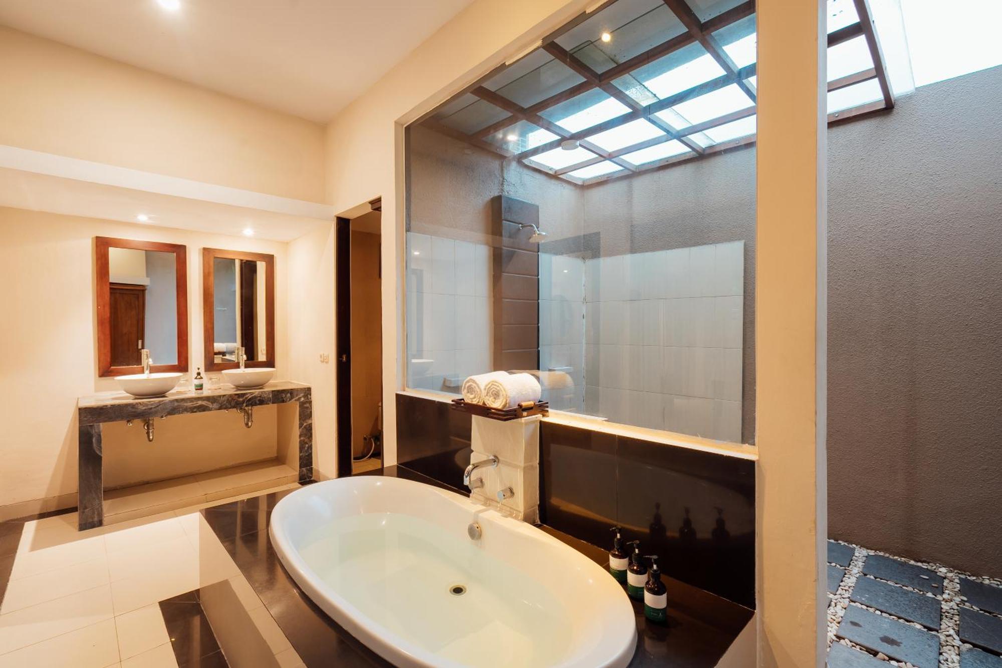 One Bedroom Pool Villa Indoor Living Room