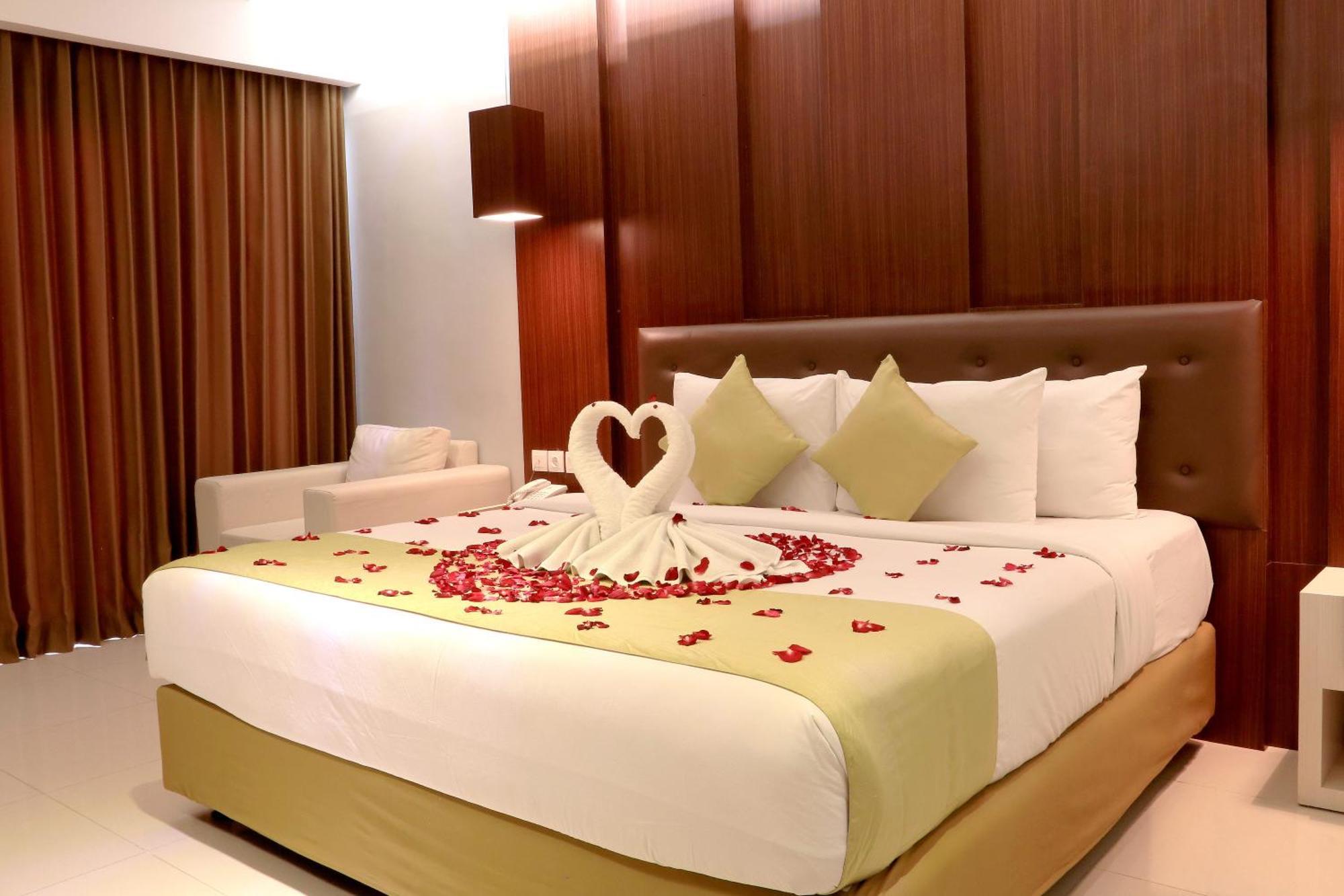 Deluxe Double or Twin Room No View
