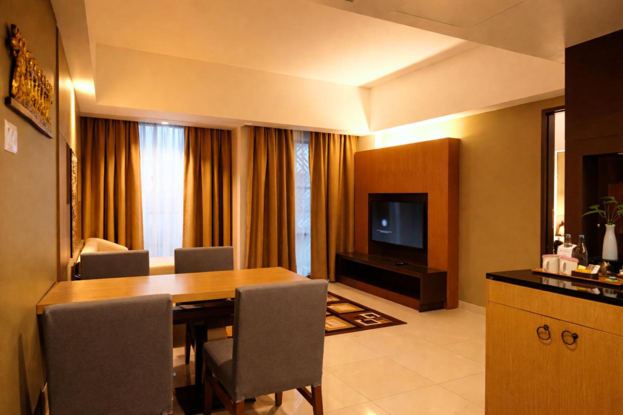 Family Suite Balinese Culture Beach Club Experience