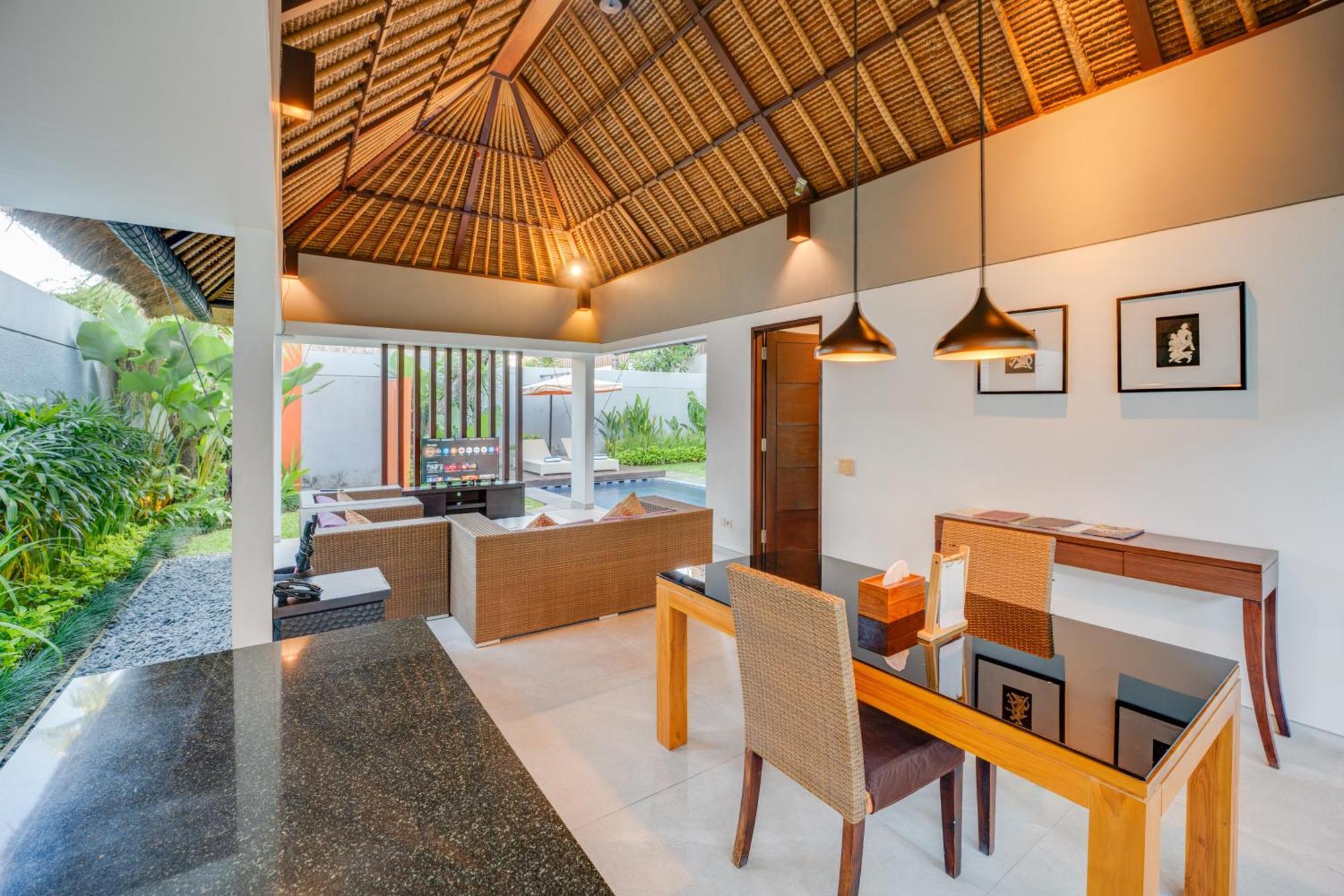 One-Bedroom Royal Pool Villa Spa Massage