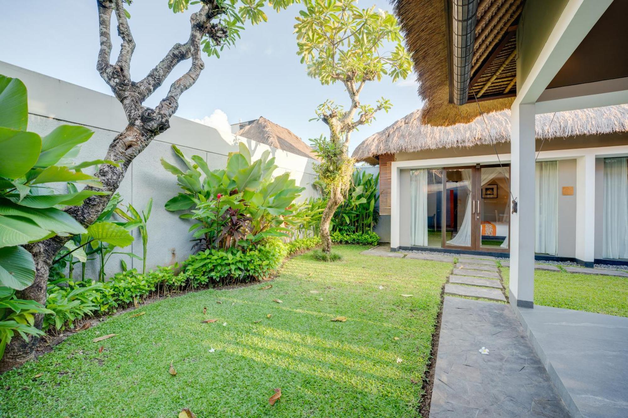 Three-Bedroom Royal Pool Villa Airport Pick Up
