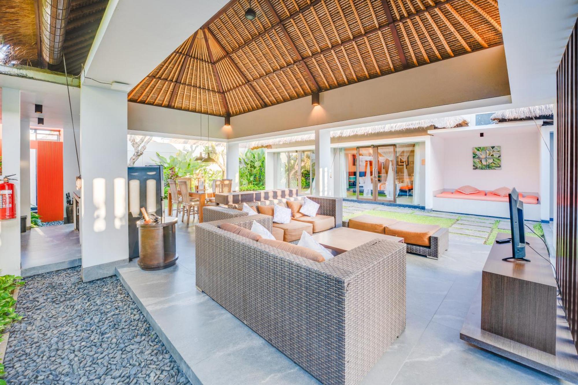 Three-Bedroom Royal Pool Villa Airport Pick Up