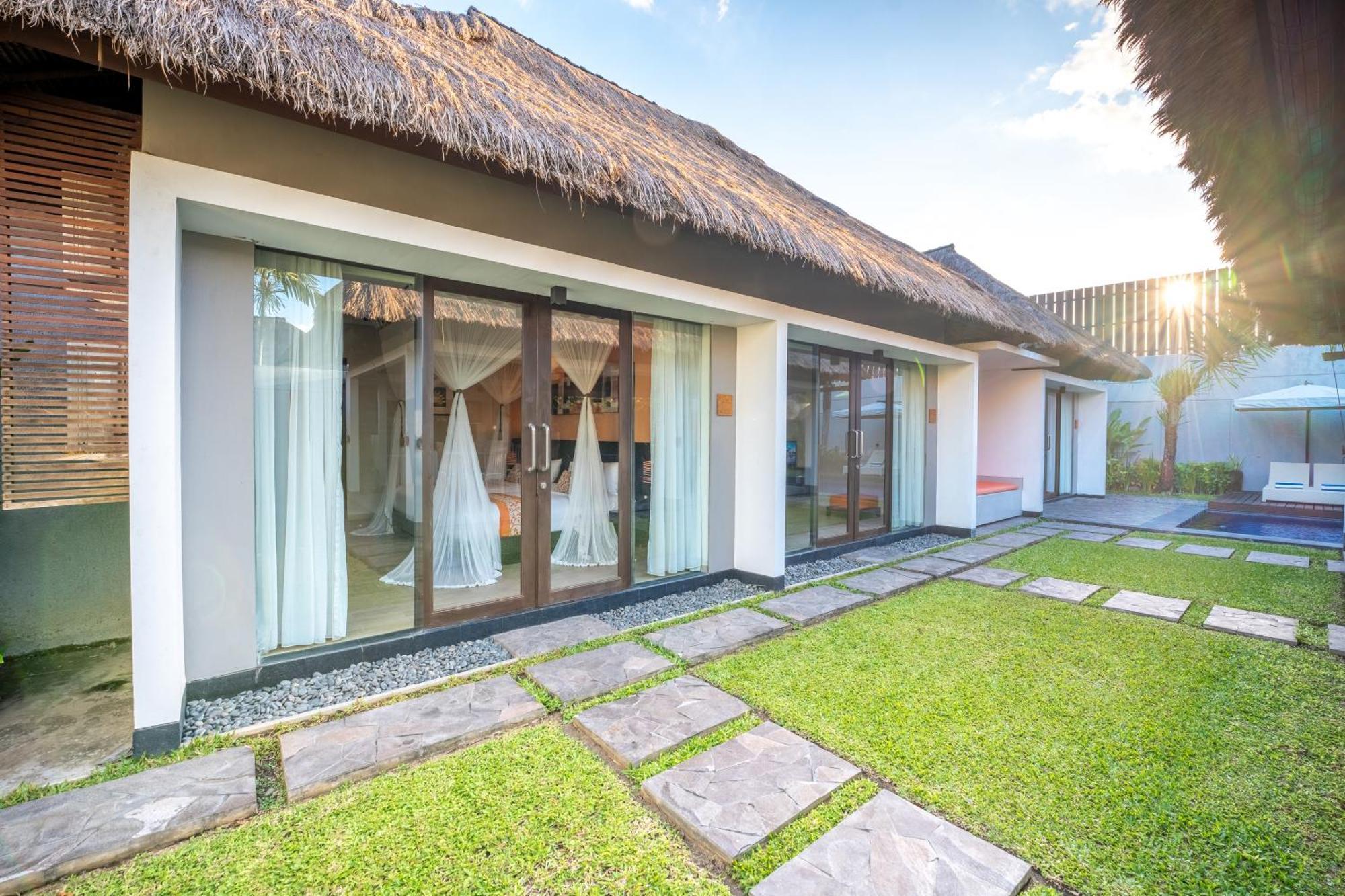 Three-Bedroom Royal Pool Villa Airport Pick Up