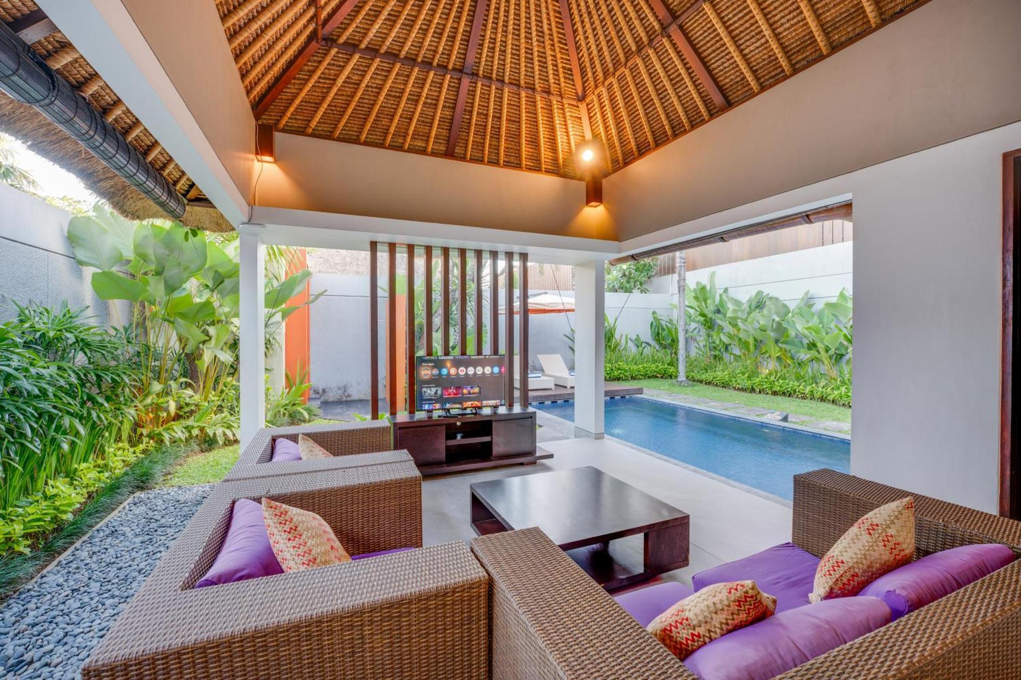 One-Bedroom Royal Pool Villa Spa Massage