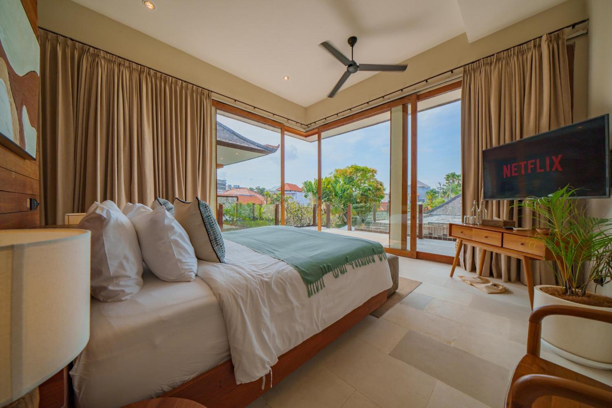 Four-Bedroom Villa Private Pool
