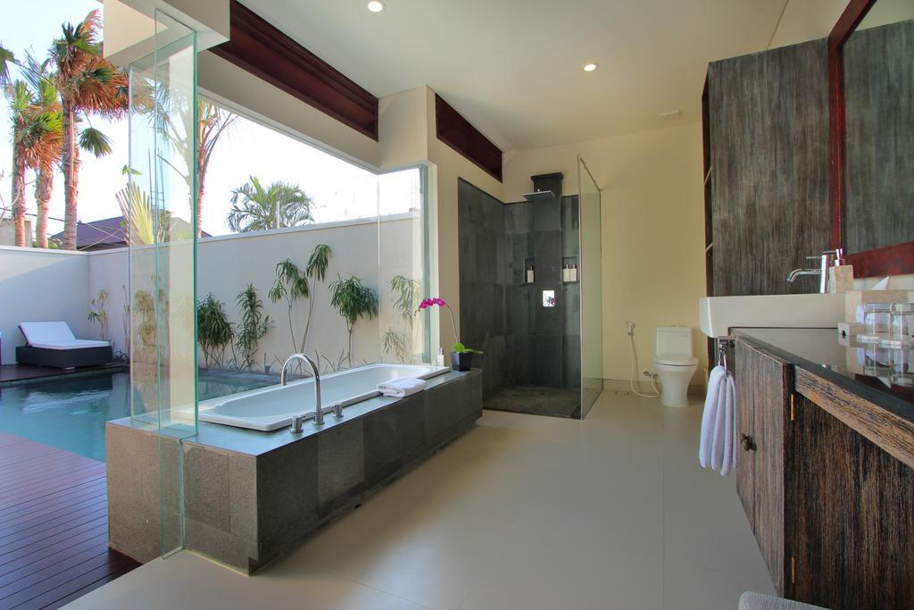 Airport Pick Up at One-Bedroom Pool Villa