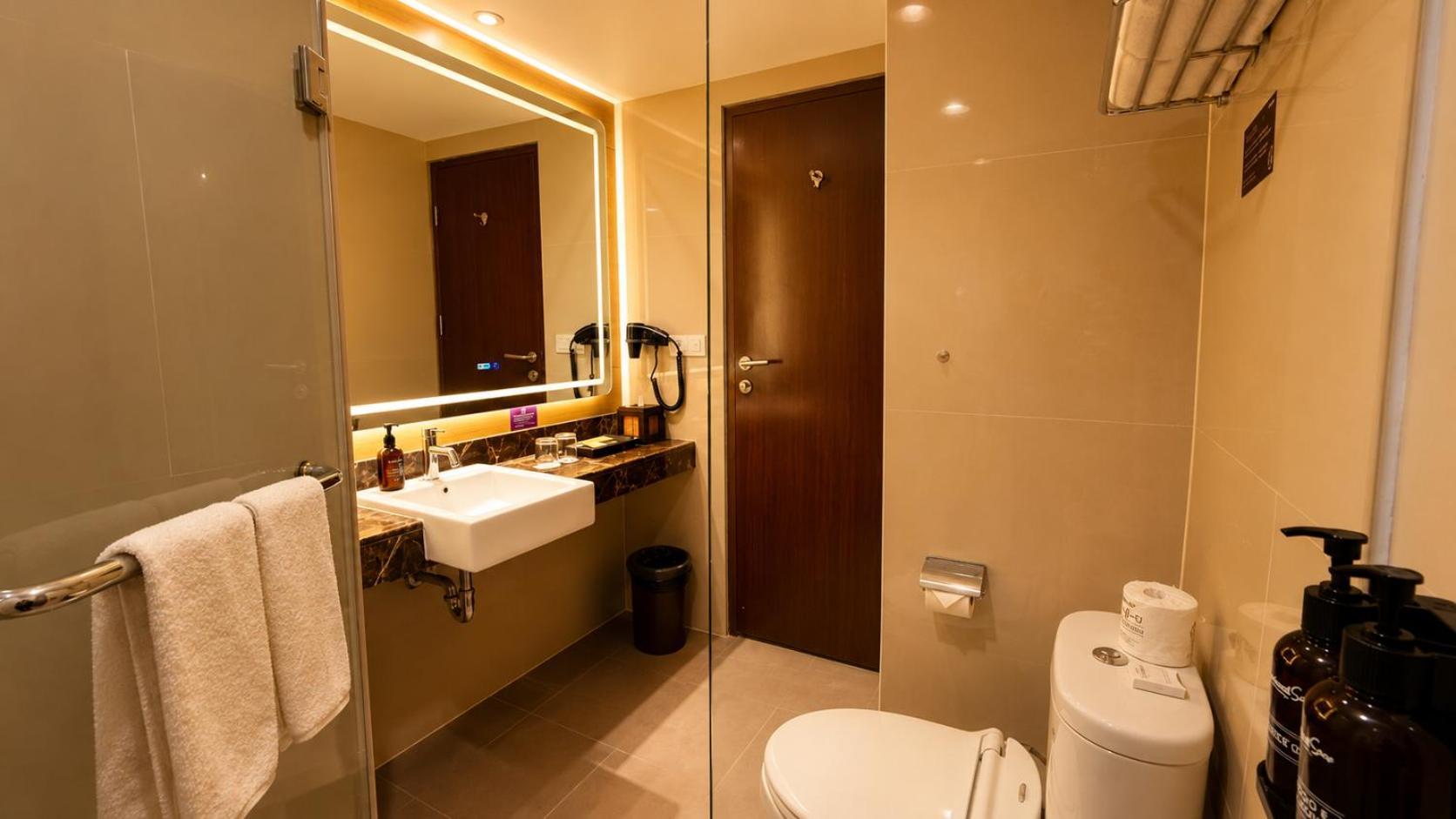 Deluxe Room Balinese Culture Beach Club Experience