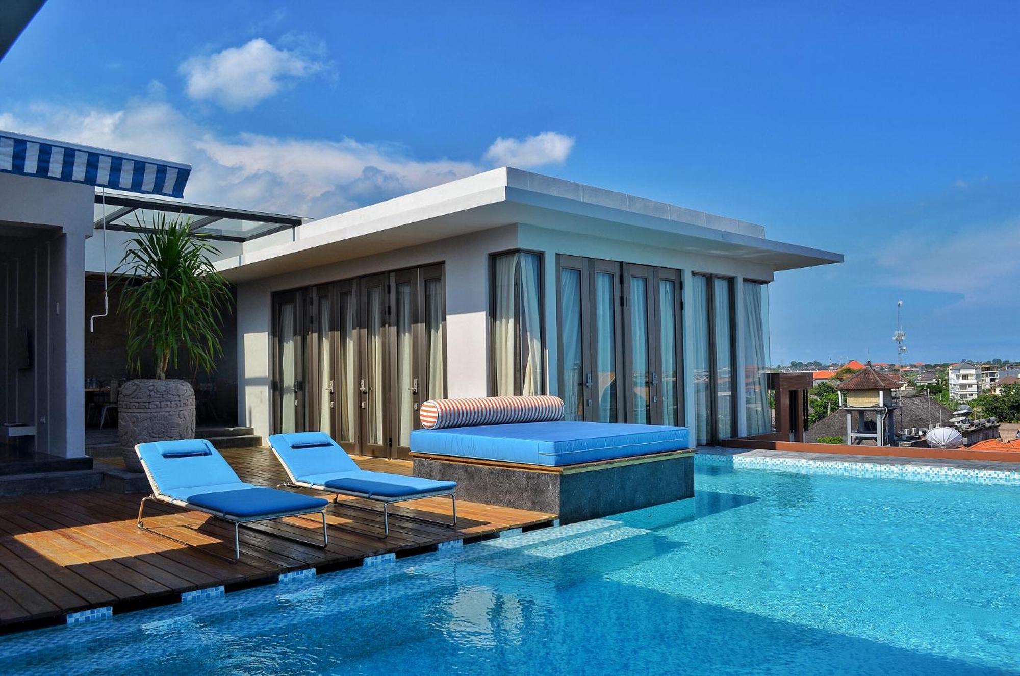 TStar Two-Bedroom Rooftop Villa with Private Pool