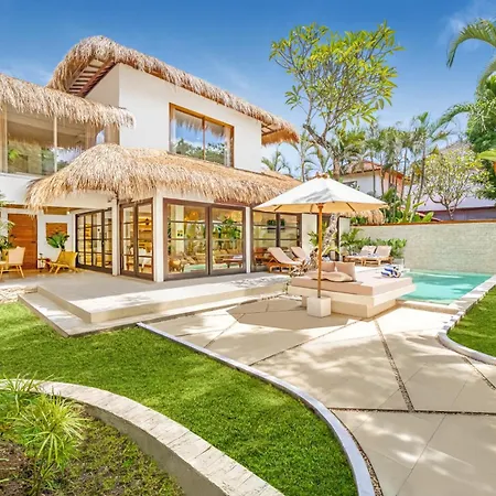 Villa Aurora - Private 6 Bdr Villa In Seminyak, Prime Location, Pool & Garden-2