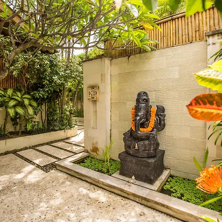 Villa Seriska Seminyak, 5-Star Private Pool Villa, Walk To Dining & Shopping-2