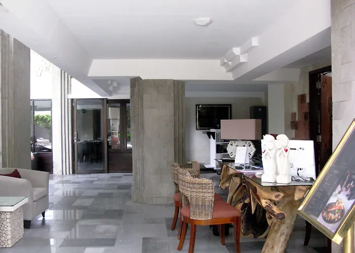 Anshel Seminyak