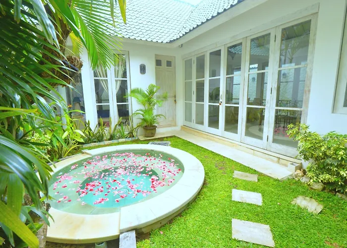 Artemis Villa Hotel