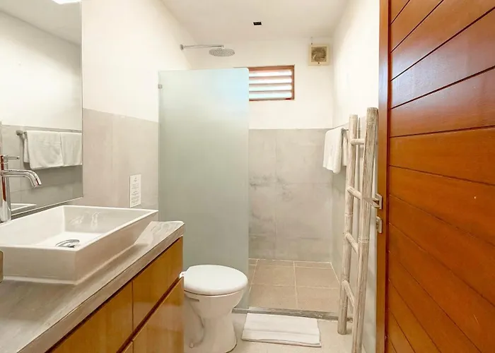 Villa Shanti, Sitara Villa Group